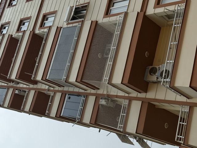 Dış Cephe Uyumlu Estetik Balkon Koruma Filesi